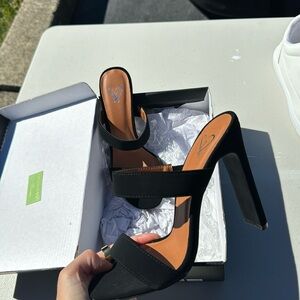 Windsor Black Thalia Heels